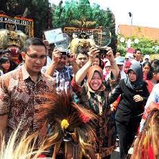 Wali Kota Risma Kembali Dapat Penghargaan dari Dunia Internasional