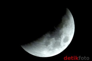 Gerhana Bulan yang Terlihat di Indonesia Timur Berwarna Merah Darah