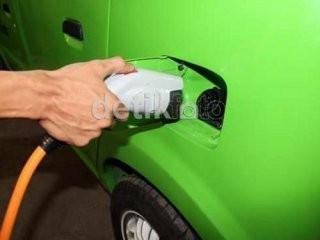 Subsidi BBM Bisa Dialihkan untuk Mobil Listrik