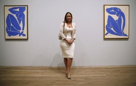 Lukisan Kertas Biru Berbentuk Wanita Kreasi Henri Matisse