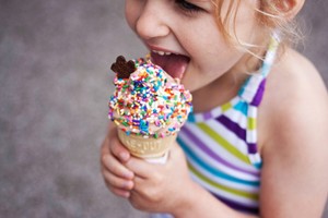 Teh Kemasan dan Es Krim Minuman Manis yang Paling Disukai Anak