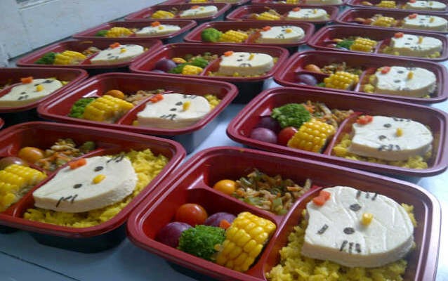 Sedang Repot Catering Ini Menyediakan Makanan Sehat Untuk 