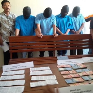 Polres Karanganyar Tangkap 4 Penjual Kunci Jawaban UN