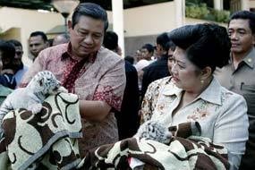 SBY-Bu Ani Harap Keluarga Korban Sodomi di JIS Cepat Pulih dan Tegar