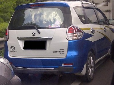 Merek Mobil Kok Borongan?