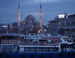 Pesona Turki, Dari Masjid Sampai Hotel Dalam Gua