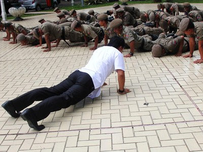 Bima Arya Ajak Satpol PP Push up 50 Kali