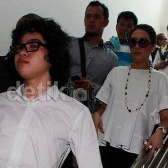 Hanya Datang ke Sidang Perdana Dul, Ke Mana Ahmad Dhani?