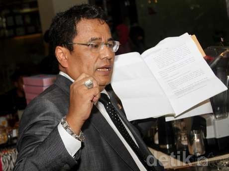 Hotman Paris: Kalau Ada Nada Sumbang Minta JIS Ditutup, Saya Tak Setuju