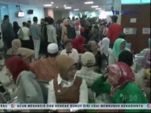 Ratusan CPNS Serbu RSUD Budi Asih, Pasien pun Terbengkalai