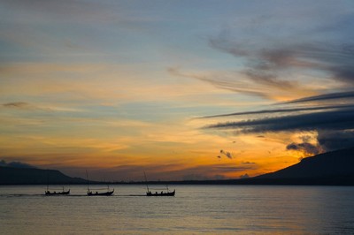 Long Weekend di Pantai Boom Banyuwangi