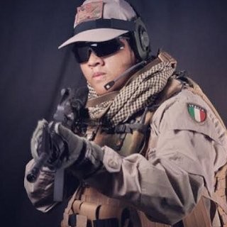 Dari Modal Rp 280.000, Ari Kini Jadi Juragan Seragam Militer