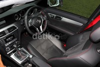 Mercedes-Benz mengklaim tingkat efisiensi dan kinerja tinggi yang diusung kendaraan ini merupakan ciri khas Mercedes-Benz dalam menciptakan kendaraan yang dilengkapi keamanan dan kenyamanan sempurna bagi pengendaranya.