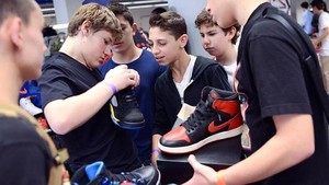 Sepatu Air Jordan, Saham Blue Chip di SoleXChange