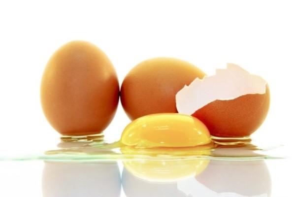 Hilangkan Bau Anyir Telur dengan Cara Alami Ini