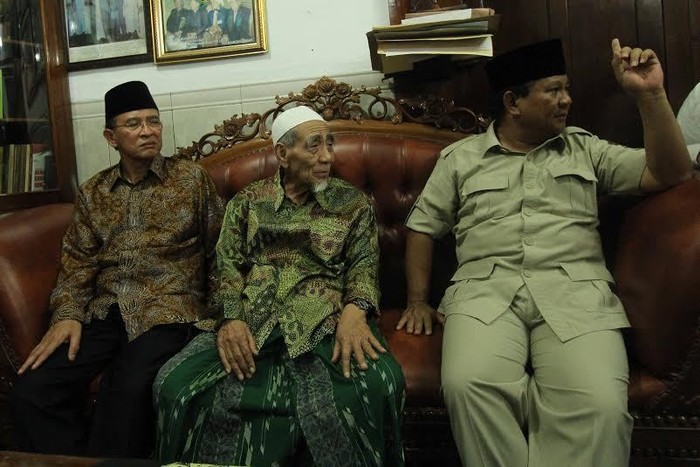 Ini Isi Pertemuan Tertutup Antara Prabowo dan SDA dengan KH Maimun Zubair