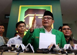 SDA Diberhentikan Sementara, Kubu Romi Tunjuk Emron Sebagai Plt Ketum