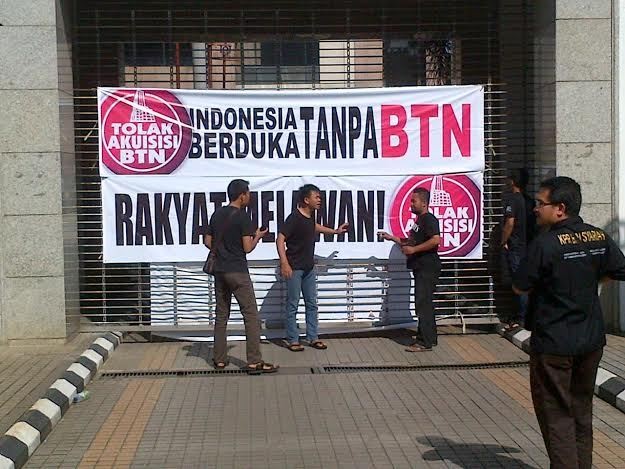 Kantor Pusat BTN Dibanjiri Spanduk Tolak Akuisisi oleh Bank Mandiri