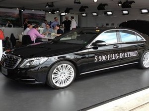 Mercy Tawarkan Mobil Hybrid Pintar