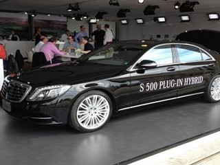 Mercy Tawarkan Mobil Hybrid Pintar