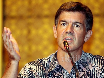Kepsek JIS Jumpa Pers Soal Kasus Sodomi