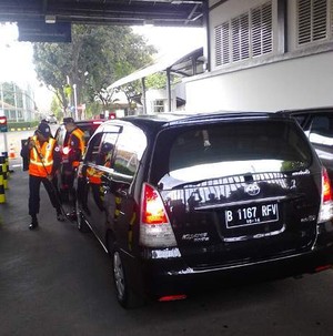 Petugas Imigrasi Datangi JIS, Cek Izin Para Pengajar Asing