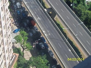 JLNT Kampung Melayu-Tanah Abang Ini Kosong, Jalan di Bawahnya Macet