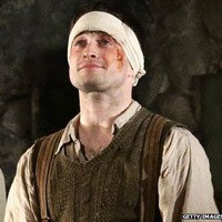 Daniel Radcliffe Mendapat Banyak Pujian Atas Perannya di Drama Broadway