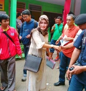 4 Kisah Caleg Tina dan Perjanjian Terlarang dengan 13 PPK
