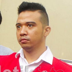 Dipeluk Sang Ibunda, Roby Geisha Menangis