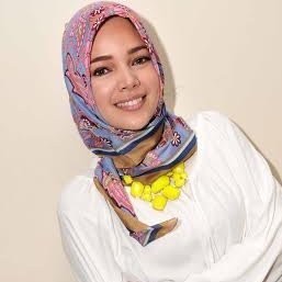 Ketika Dewi Sandra Gemar Ikuti Majelis Taklim Anak-anak