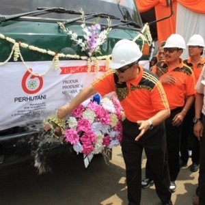 Perhutani Ekspor Perdana Produk Turunan Getah Pinus ke India