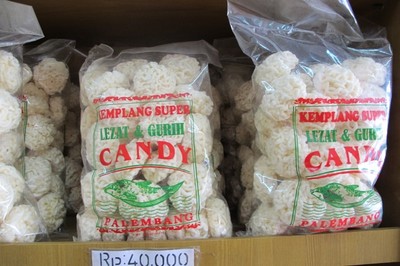 Berburu Camilan Khas Palembang di Pempek Candy