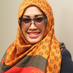 Melinda Tak Kapok Punya Suami Pejabat