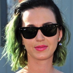 Katy Perry Akhirnya Akui Soal Putus Hubungan dengan John Mayer