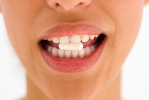 Konsumsi Obat-obatan Tertentu Bisa Bikin Gigi Jadi Kuning?