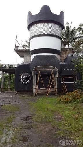 Rumah Kamera Raksasa di Dekat Candi Borobudur ini Ternyata Milik Seorang Pelukis