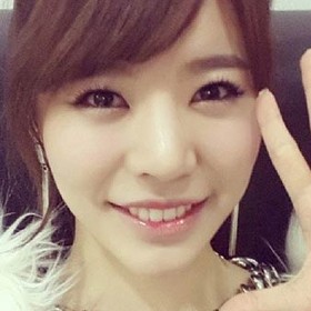 Sunny SNSD Gabung di Musikal Singing in the Rain