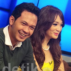 Zaskia Gotik Bersyukur Kini Ada yang Membelainya Saat Emosi