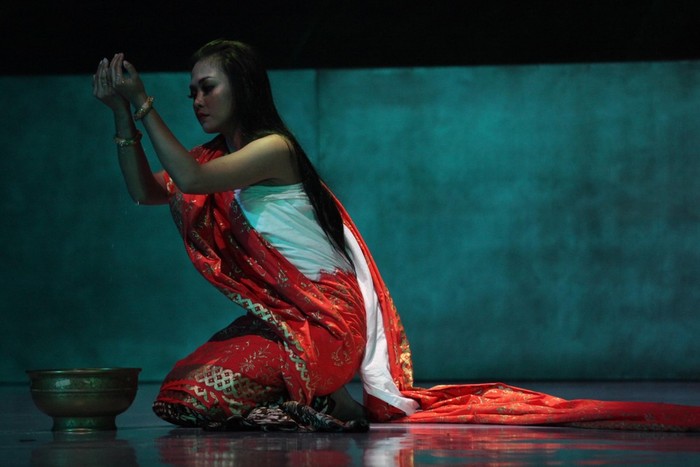 Pentas Drama Tari Drupadi Riset di Relief Candi Jago, Jawa Timur