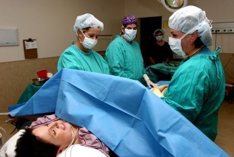 Ini Dia Plus Minus Melahirkan Secara Caesar