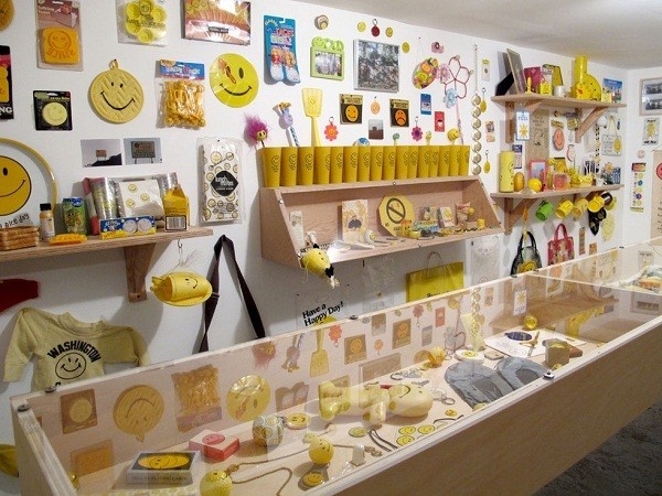 Yuk Keep Smile! Ada Museum Smiley di New York