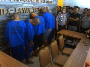 Komplotan Perampok Ini Selalu Incar Truk dan Buang Sopir ke Hutan