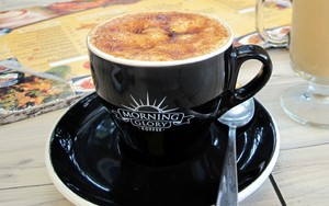 Morning Glory Coffee: Secangkir Kopi Hangat dari Biji Kopi Kebun Sendiri