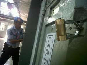 Seru! Sipir Adu Cepat Buka Tutup Kamar Lapas Sukamiskin