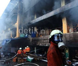 Polisi Tunggu Hasil Lab Pastikan Penyebab Kebakaran Pasar Senen