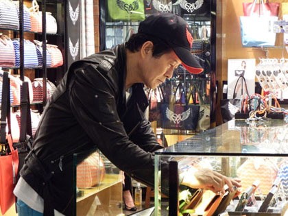 Tae Jin Ah Setia Dampingi Eru Selama di Jakarta