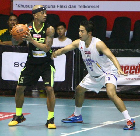 CLS Kalahkan Bandung Utama