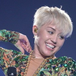 Miley Cyrus Juga Masuk Daftar 100 Tokoh Paling Berpengaruh di Dunia