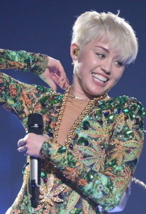 Miley Cyrus Juga Masuk Daftar 100 Tokoh Paling Berpengaruh di Dunia